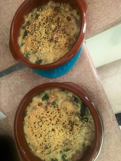 Una foto de Gratinado de pollo con espinacas
