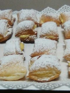 Una foto de Mini hojaldritos con crema pastelera