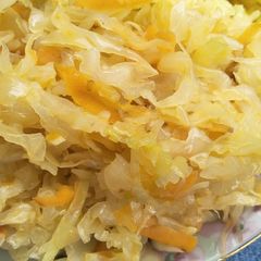 A picture of Stewed cabbage.