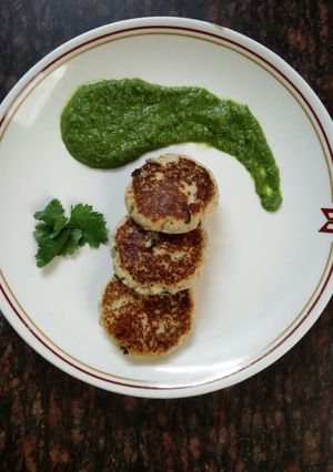 A picture of Paneer tikkis.