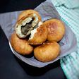 Untuk-untuk alias roti goreng