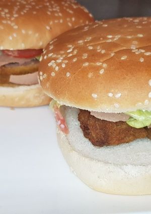 Une photo de Hamburger le cordon bleu et au saucisson