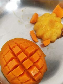 मँगो शिरा (mango sheera recipe in marathi) रेसिपी चे मुख्य फोटो