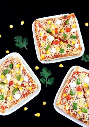 A picture of Cheese Garlic Bread pizza recipe.