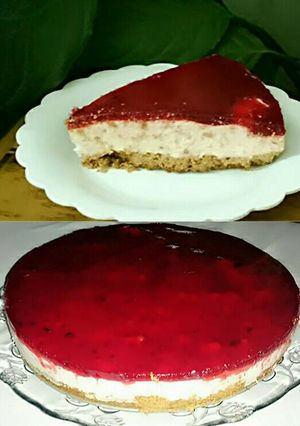 A picture of Simple Strawberry Cheesecake by Sulafa😉.