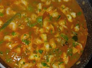 Una foto de Camarones rancheros a mi estilo