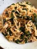 Daikon, Wakame & Tuna Salad