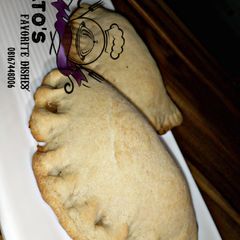 A picture of How to cover meatpie.