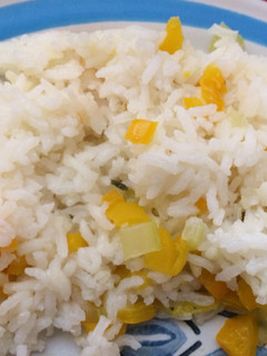 Una foto de Arroz con pimientos y apio