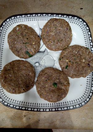 A picture of Beef chapli kabab...