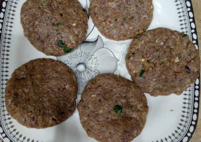 Beef Chapli Kabab Recipe By Anmol Ijaz Cookpad