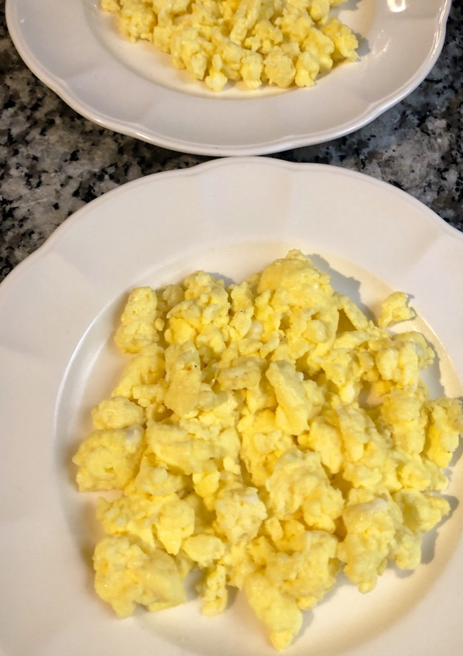 Una foto de Huevos revueltos de los buenos!