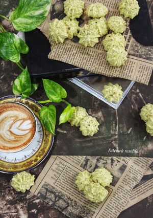 عکسی از دستور شیرینی پفکی گردویی