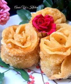 hoành thánh hoa chiên