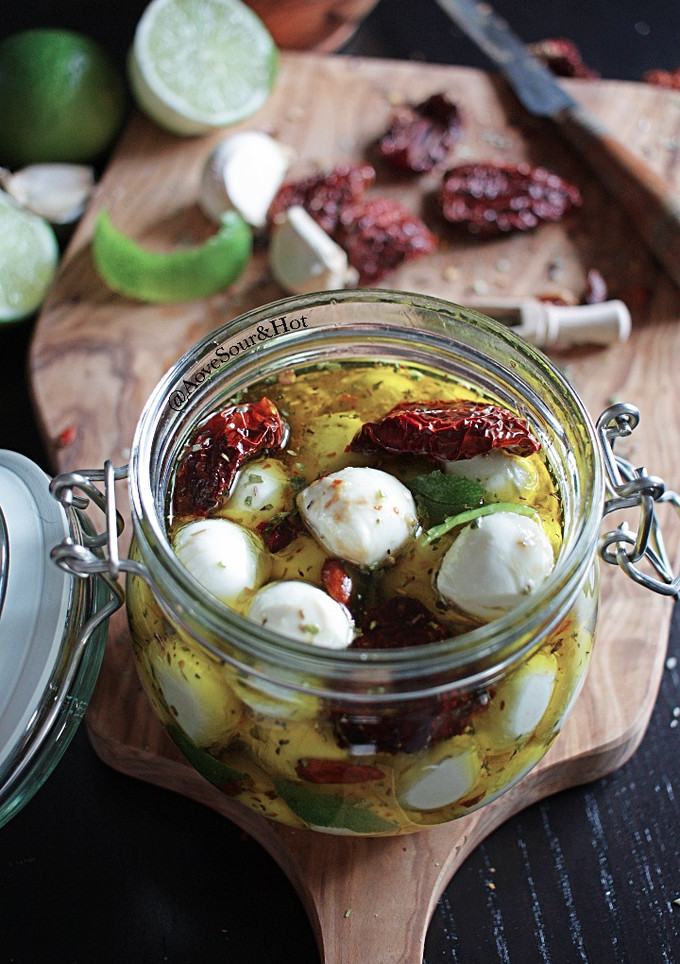 Una foto de Mozzarella Aromatizada en AOVE