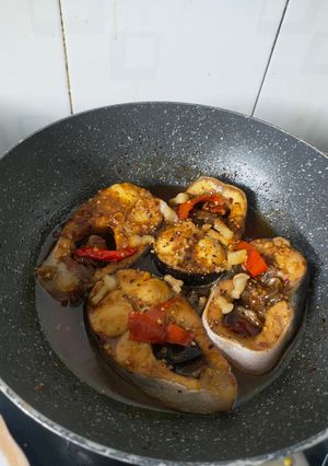 Hình của món Cá Hú, Cá basa kho.
