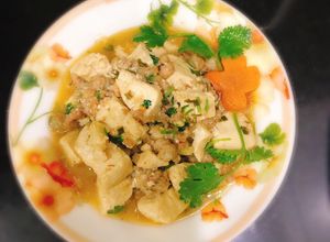 Hình của món Đậu phụ sốt Tứ xuyên.