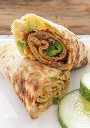 A picture of Capsicum egg chapathi.