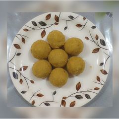 Besan ke laddo A picture of Besan ke laddo.