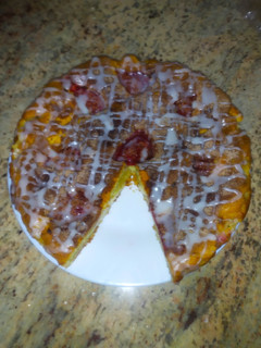 Foto principal de Tarta con fresas y relleno de crema de queso