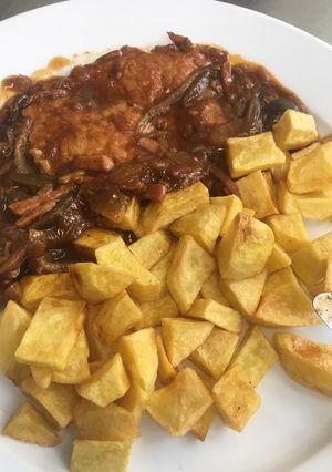 Hentes szelet sült kockaburgonyával recept fotója