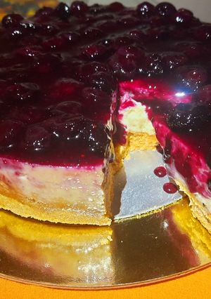 બ્લુબેરી ચીઝ કેક (Blueberry Cheese Cake Recipe In Gujarati) રેસીપી મુખ્ય ફોટો