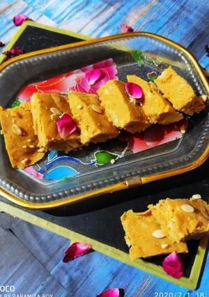 বেসনের মিঠাই (besaner mithai recipe in bengali) রেসিপির প্রধান ছবি