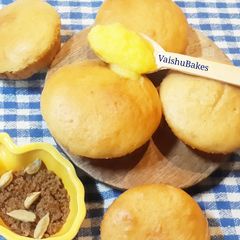 A picture of Jaggery Cardamom Buns.