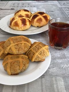 Hình của món Bánh cho bữa sáng (bánh mì khoai Tây sữa, và bánh Yến mạch khoai Tây).