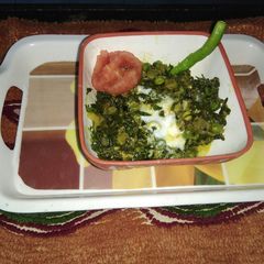 A picture of Methi mutter malai.