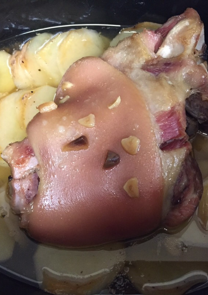 Una foto de Codillo Crock pot