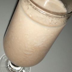 A picture of Guava n pineapple juice.