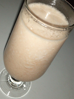 A picture of Guava n pineapple juice.