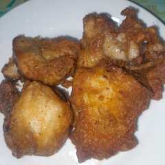 A picture of Ayam Goreng Serai.