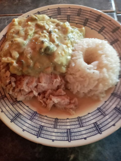 Una foto de Corvina con salsa margarita