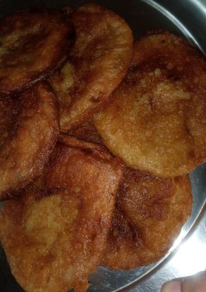A picture of Ripe mango pua.