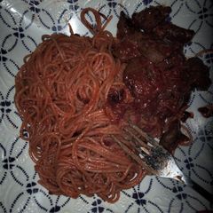 A picture of Yummy spaghetti with Liver.