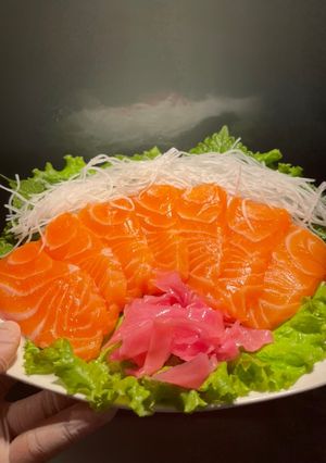 Hình của món Sashimi cá hồi gây nghiện.