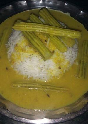 A picture of Dum sticks Daal.