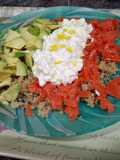 Quinoa con aguacate, queso cottage y salmón