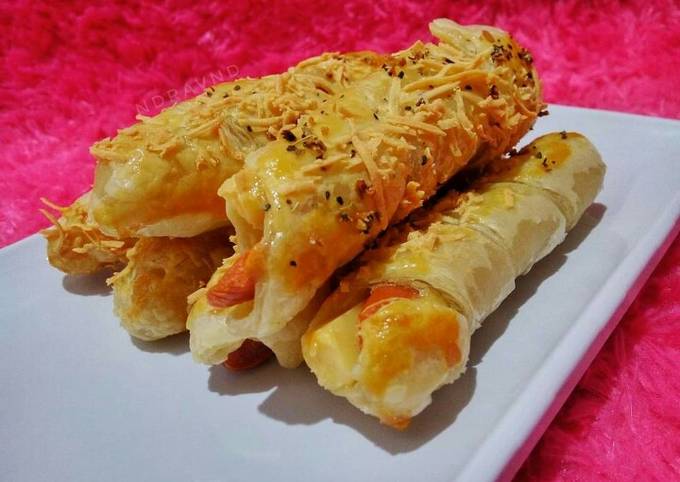 Cheesy Sausage Puff