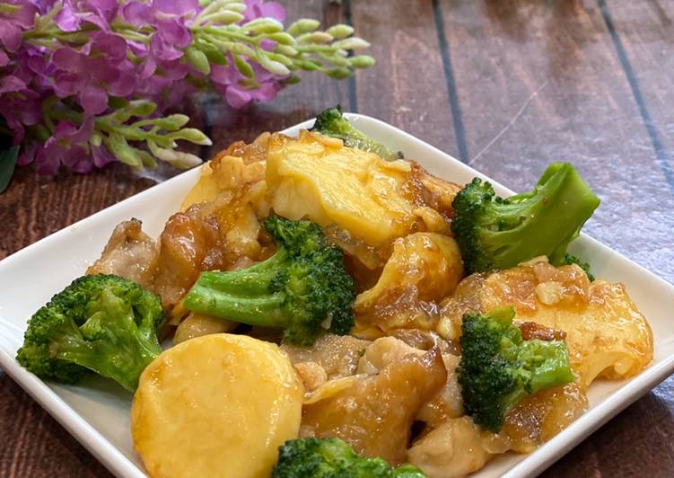 Proses meracik Ca Brokoli, Ayam dan Kekian ala Tiger Kitchen Lezat