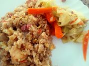 Una foto de pollo con germinado de soya