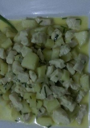 Una foto de Pollo a la Cibuolette con manzana verde para cena elegante: