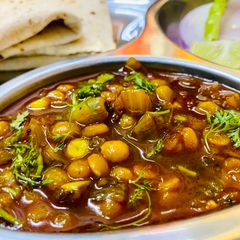 Dal Kaanda Spicy Bengal Gram and Onion Curry A picture of Dal Kaanda Spicy Bengal Gram and Onion Curry.