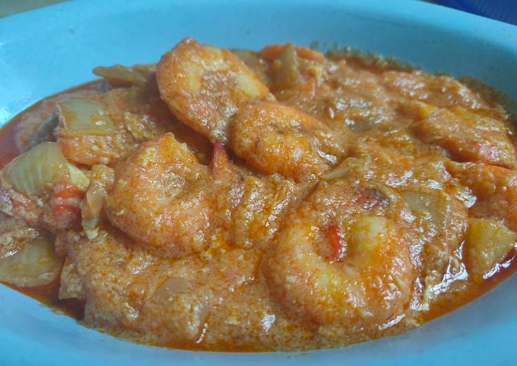 Udang saus telur pedas asam manis