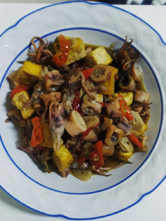 Foto resep Tumis cumi tahu pedas