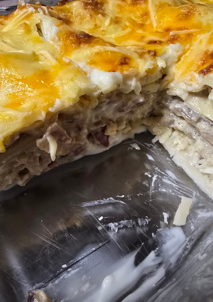 Una foto de Lasaña de setas, bacon y queso de cabra
