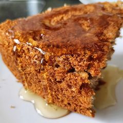 A picture of Apple Cinnamon and Honey Cake.