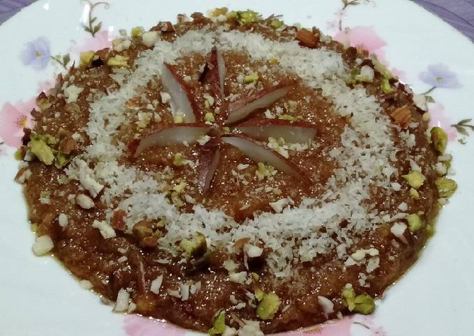 Recipe: Appetizing Besan or suji Ka halwa (khaas halwa)
